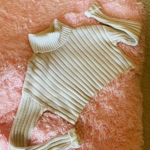 Turtle neck long sleeve crop top